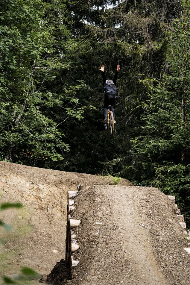 Piste VTT La Fluid du Bike Park de Châtel - L.Meyer - Châtel