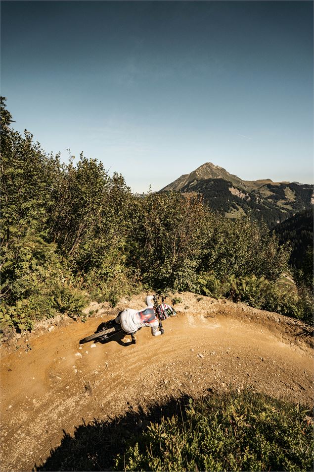 Piste VTT Haute Tension du Bike Park de Châtel - L.Meyer - Châtel