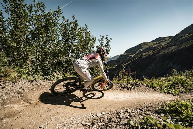 Piste VTT Haute Tension du Bike Park de Châtel - L.Meyer - Châtel