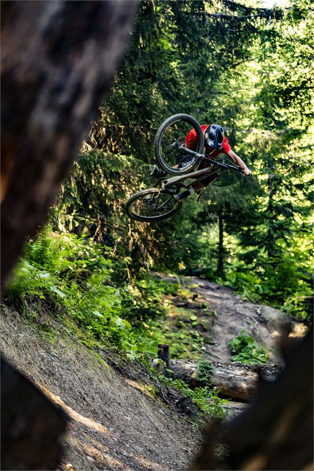 Piste VTT la Châ Nada - L.Meyer - Châtel