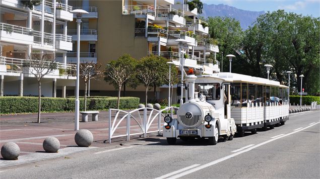 petittraintouristiqueaixlesbainsrivieradesalpes - V Biolland