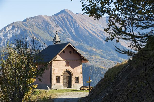 Chapelle St Roch dite rose - Vincent Jacques Drone de regard