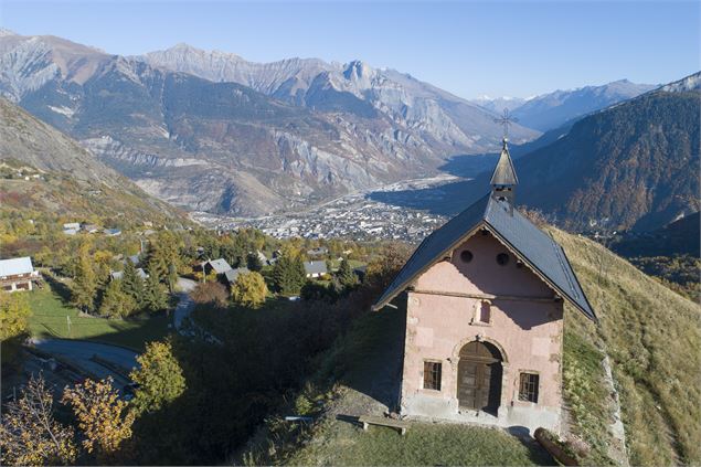 Chapelle St Roch dite rose - Vincent Jacques Drone de regard