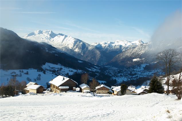 Le massif de la Tournette depuis le Crêt - OT Saint Jean de Sixt