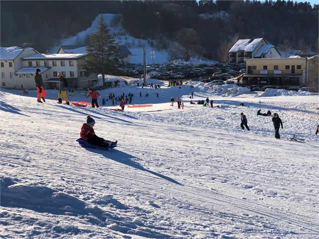 Luge aux Plans d'Hotonnes - Office de Tourisme Bugey Sud Grand Colombier