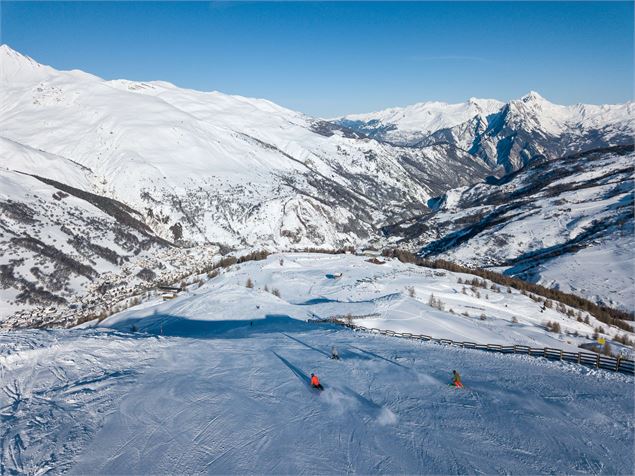 Vue sur les pistes de Valloire - Thibaut Blais / Valloire Tourisme