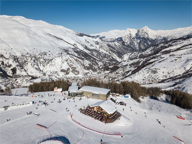 Montissot, Restaurant d'altitude à Valloire - Thibaut Blais / Valloire Tourisme