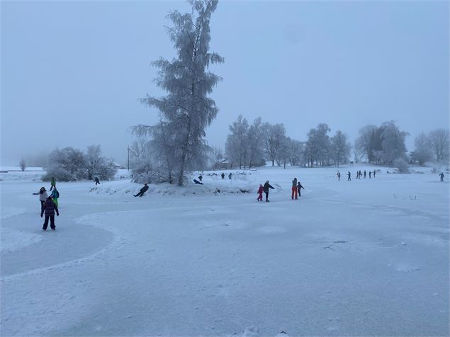 Patinage lac de Lalleyriat - HBT-JérômePruniaux/AgenceArgo