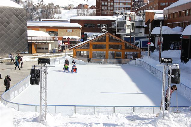 En famille à la patinoire - La Plagne Altitude