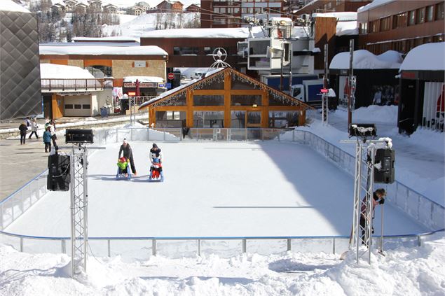 En famille à la patinoire - La Plagne Altitude