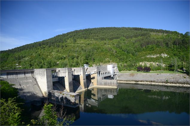 Barrage d'Allement sur la rivière d'Ain - Baltik