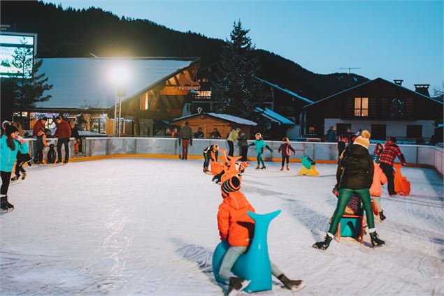 Patinoire extérieure Morzine - Oliver Godbold