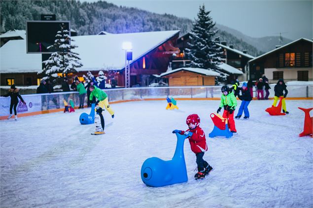 Patinoire extérieure Morzine - Oliver Godbold