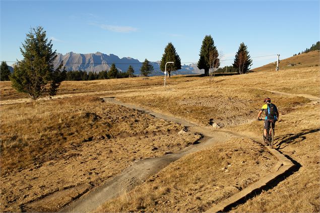 Piste XC facile Les Saisies - Bike Solutions