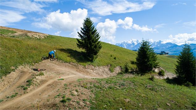 Piste DH bleue depuis Bisanne - Thuria