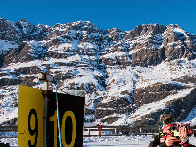 Tir couché sur le stade international de biathlon de Bessans - HMVT Dylan Cuvelier