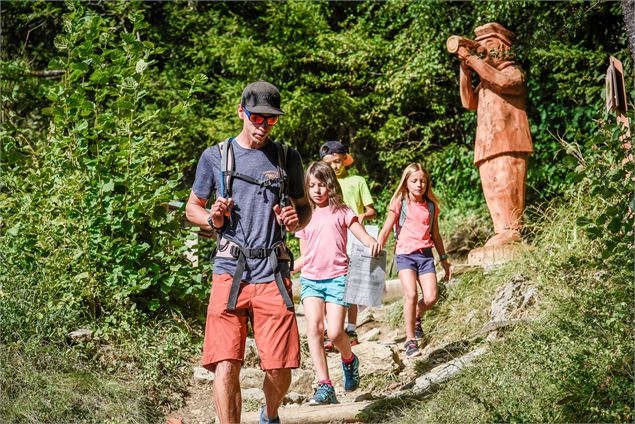 Randonnée enfants au sentier de la forêt 3 - T. Vattard