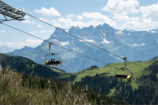 Télésiège du Morclan avec vue sur les Dents du Midi - Val Media