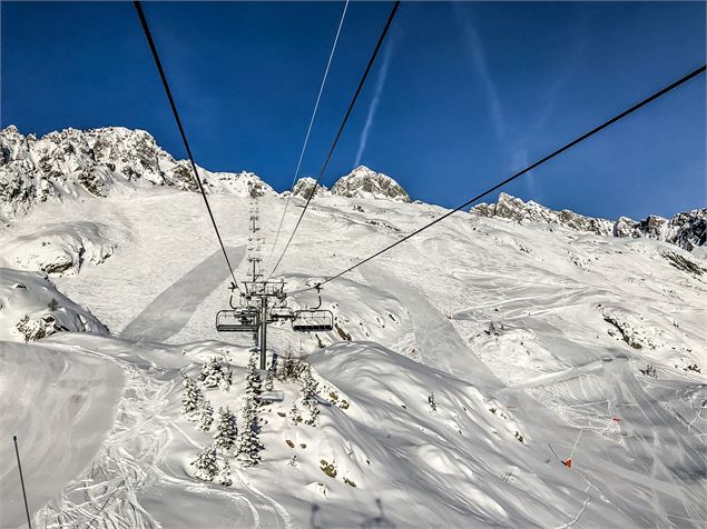 Télésiège en hiver - OT Vallée de Chamonix-Mont-Blanc