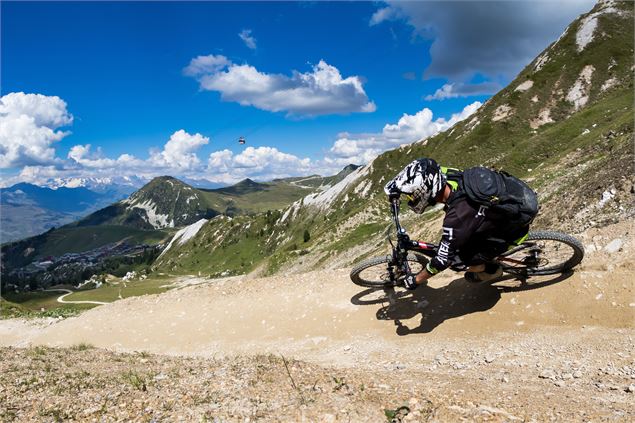 Descente sur le Bike Park - JNJ PHOTO LA PLAGNE