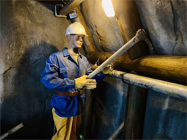 Galerie de mine reconstituée - Mairie de La Plagne Tarentaise