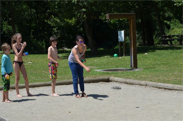 Pétanque au lac des Hurtières - OT Porte de Maurienne