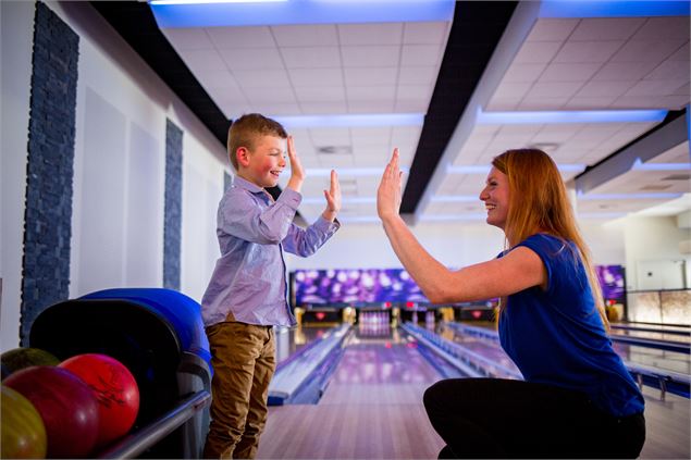 Pistes et boules adaptées aux enfants dès 6 ans - Thuria