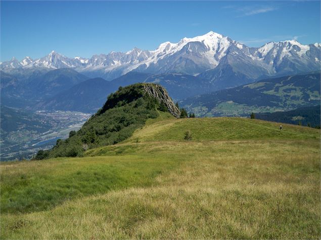 Bénés et Tête du Planet au dessus de Cordon - JMBarey/Cordon Tourisme