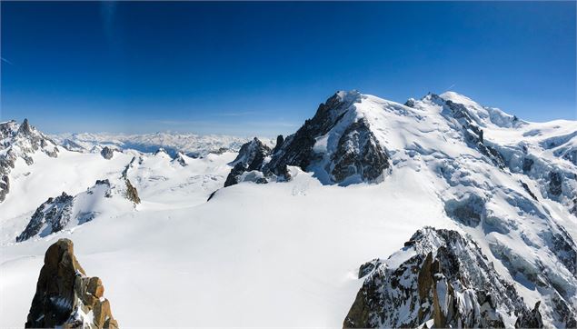 Vue depuis l'Aiguille du Midi - OT Vallée de Chamonix-Mont-Blanc