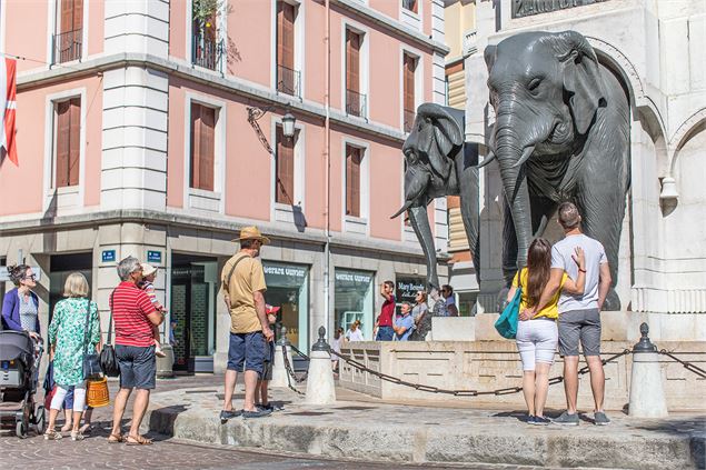 Fontaine des Eléphants - ART PRISM