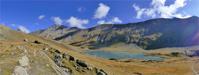 Lac de montagne sur le TAA - Eric David