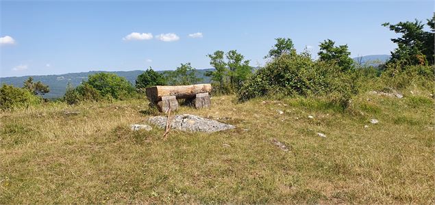 Donjon de Buenc - s calland