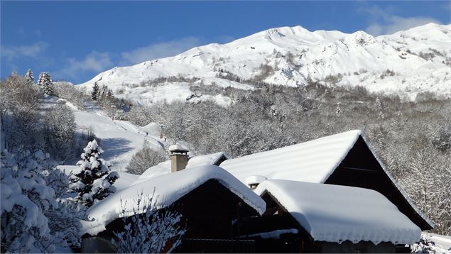 Les chalets sous la neige - S Bonfils