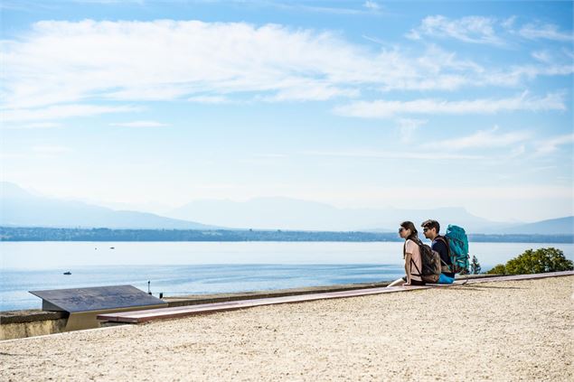 Esplanade chateau de Nyon - 