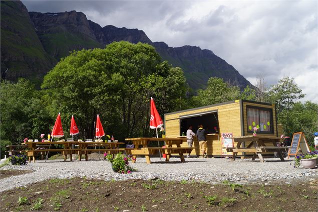 Ludi'Snack au bord du lac de baignade - Mairie de Bessans