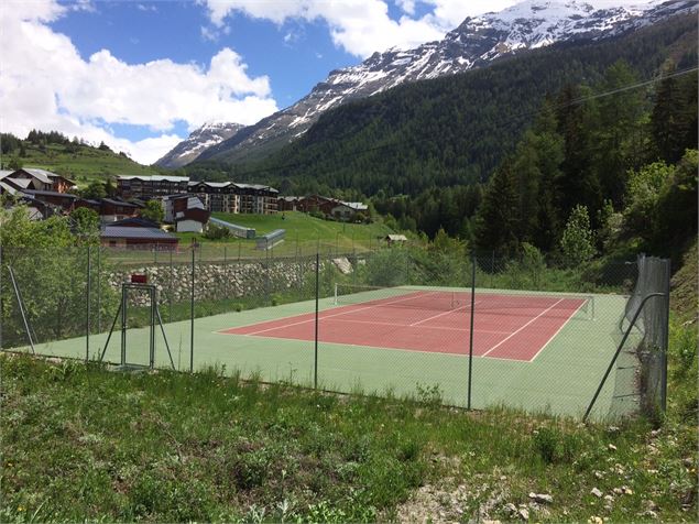 Terrain de tennis à Lanslevillard - HMVT