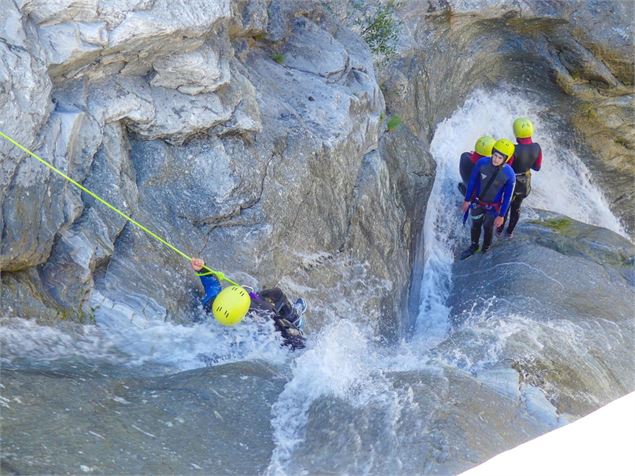 Canyoning encadré à l'Ecot - B. Filliol - OT HMV