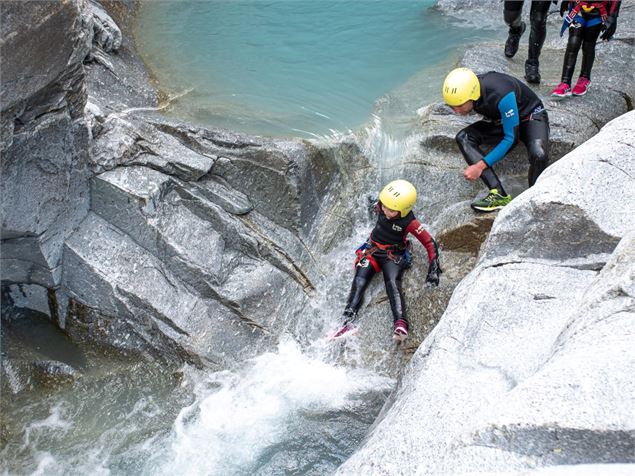 Canyoning encadré à l'Ecot - B. Filliol - OT HMV