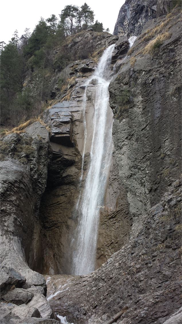 cascade d'Arpenaz - Sallanches Tourisme