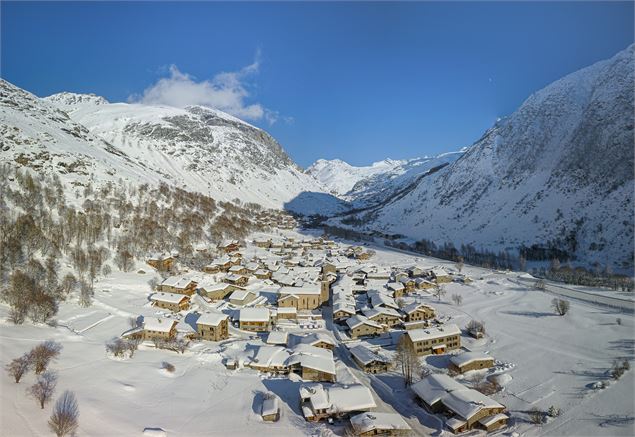 Vue générale hiver de Bonneval sur Arc - Evans Parent