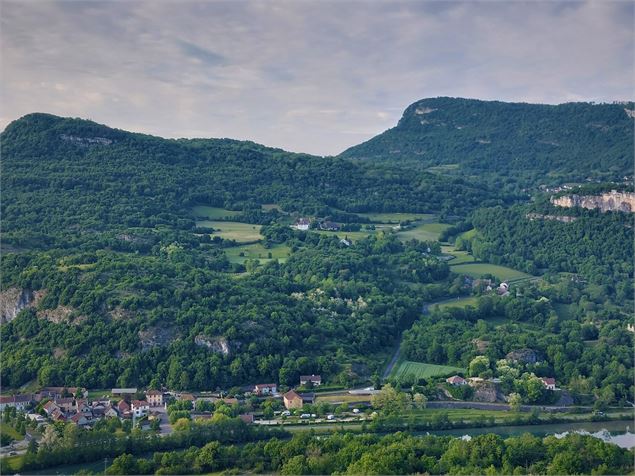 Vue sur la Maison d'Izieu - CC BugeySud