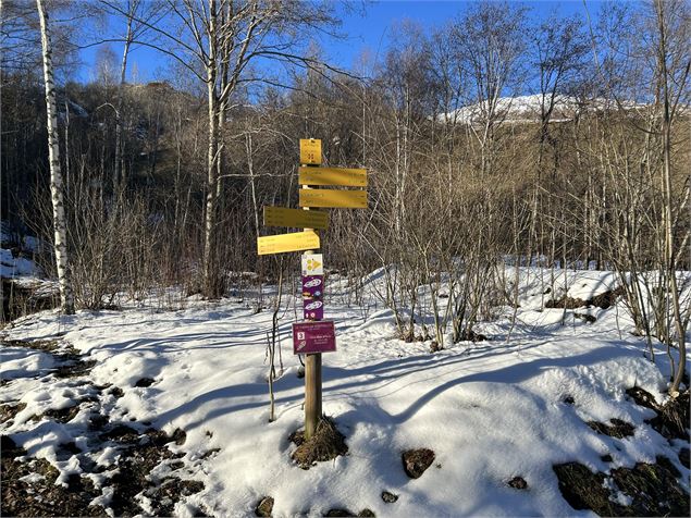 Panneau fin sentier Montfalcon raquettes - Office du tourisme