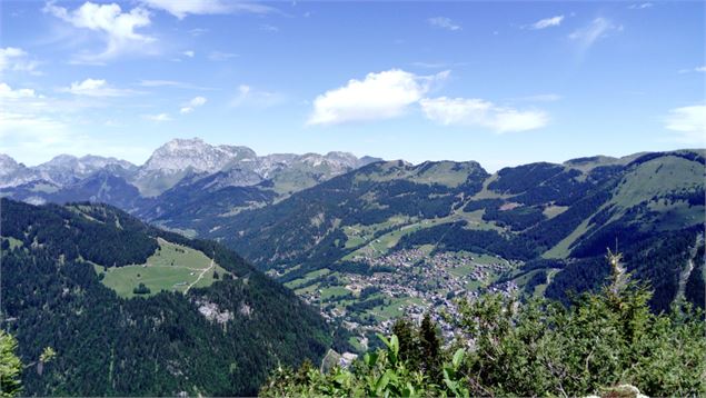 Vue sur Châtel - ©Châtel Tourisme