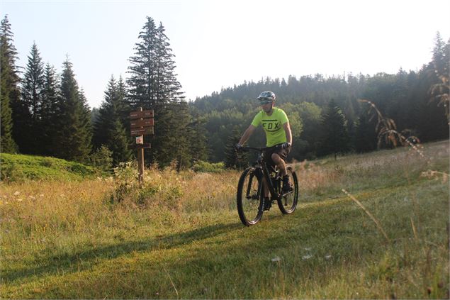 Parcours VTT 62 vert - Le Liaz d'Amont - Espace FFC Ain Forestière - C.Kaderabek-Haut Bugey Tourisme