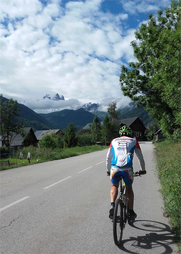 Montée cyclo de la Toussuire par Fontcouverte et le Corbier - Alice Lauga - Agate