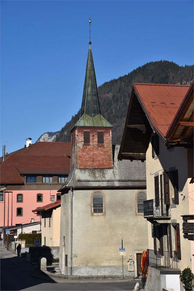 église vue de profil - Wendy Coulon