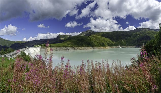 Lac et barrage de la Girotte, vallée d'Hauteluce - Thuria