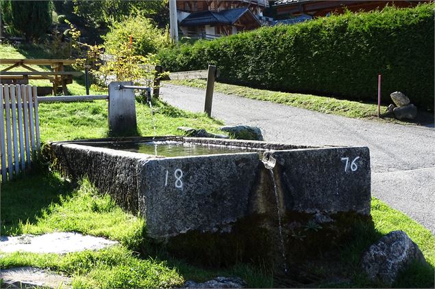 Boucle de Saint-Nicolas à la Combe en passant par les 3 chapelles - M. Mautué