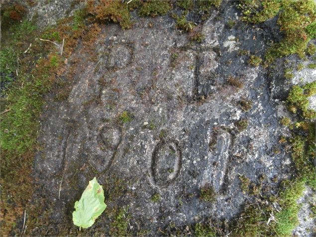 Boucle de Saint-Nicolas à la Combe en passant par les 3 chapelles - M. Mautué