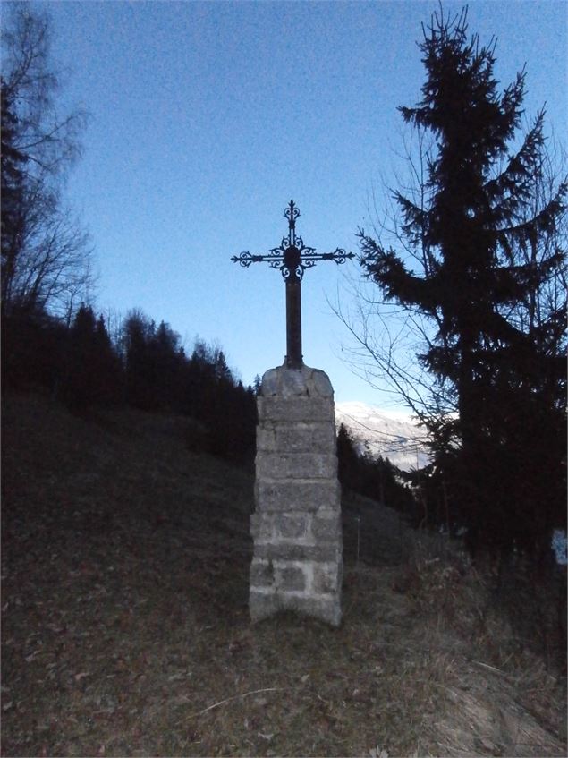 Boucle de Saint-Nicolas à la Combe en passant par les 3 chapelles - M. Mautué